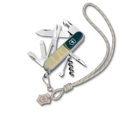 Мультитул Victorinox Companion New York Style 1.3909.E223